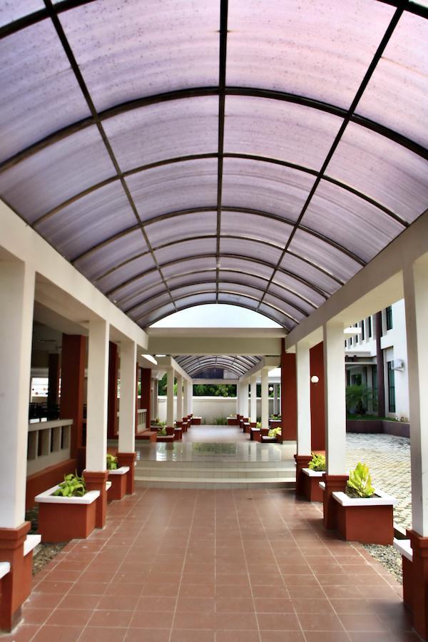 Parai Puri Tani Hotel - Martapura Martapura  Bagian luar foto